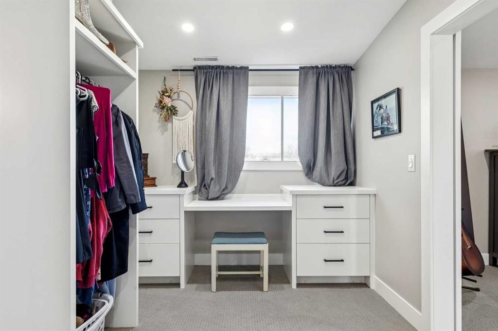 228 Crescent Road Nw, Calgary, AB - Indoor