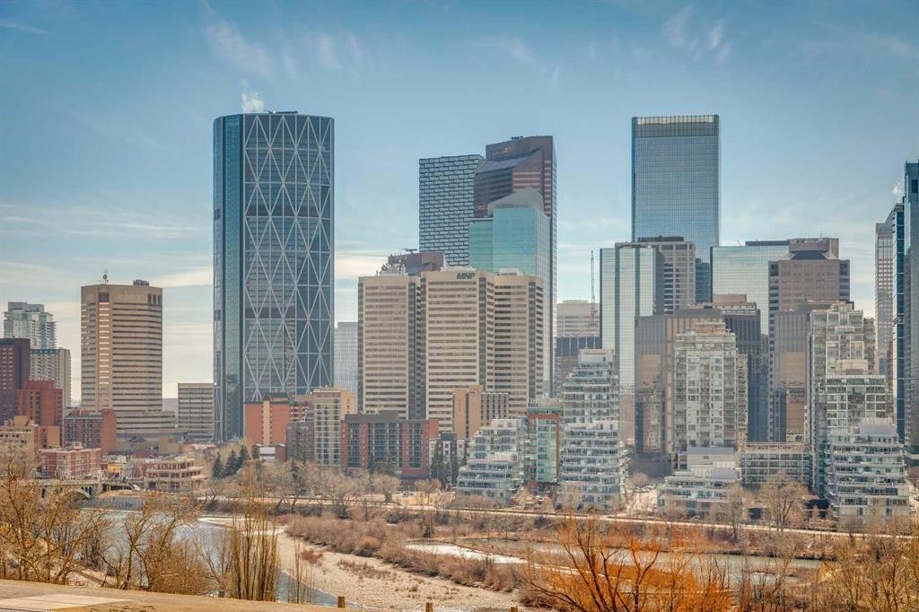 228 Crescent Road Nw, Calgary, AB - Outdoor With Facade
