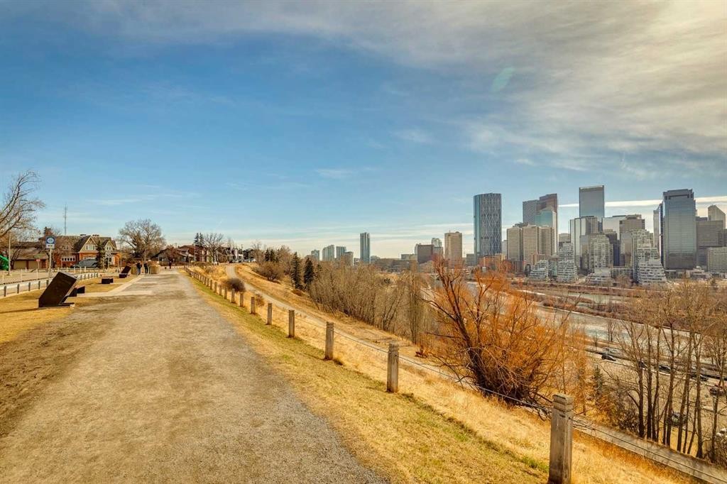 228 Crescent Road Nw, Calgary, AB - Outdoor With View