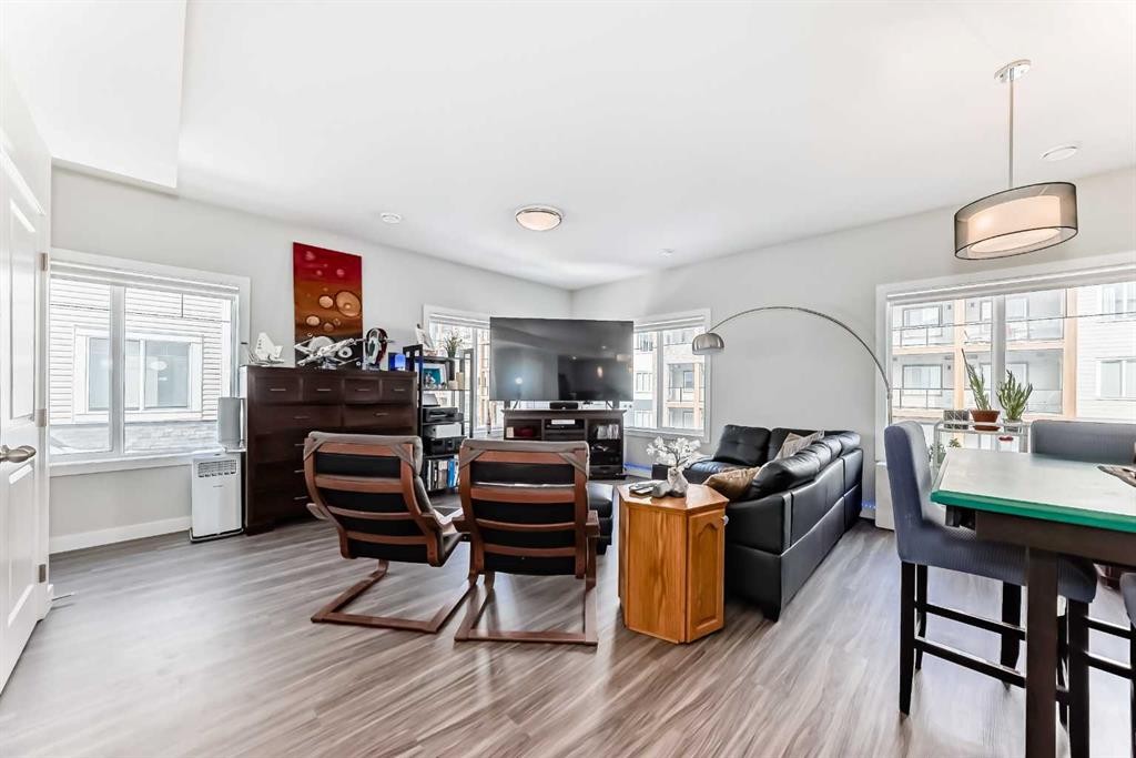 294 Canals Crossing Sw, Airdrie, AB - Indoor