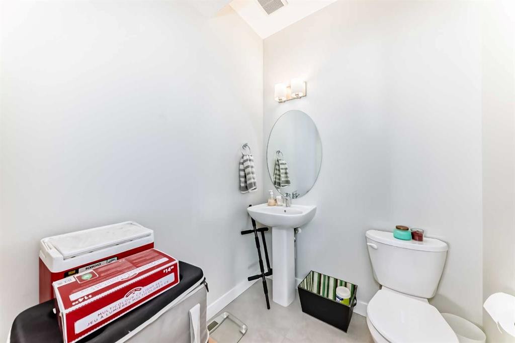 294 Canals Crossing Sw, Airdrie, AB - Indoor Photo Showing Bathroom