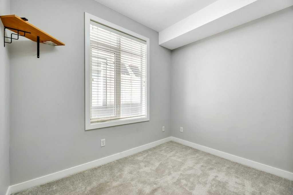 102-1005B Westmount Drive, Strathmore, AB - Indoor Photo Showing Other Room