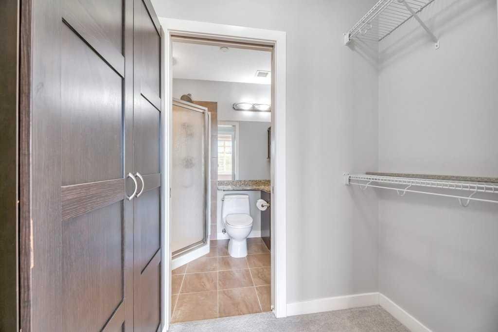 102-1005B Westmount Drive, Strathmore, AB - Indoor