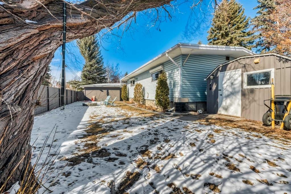 8043 Elbow Drive Sw, Calgary, AB - Outdoor