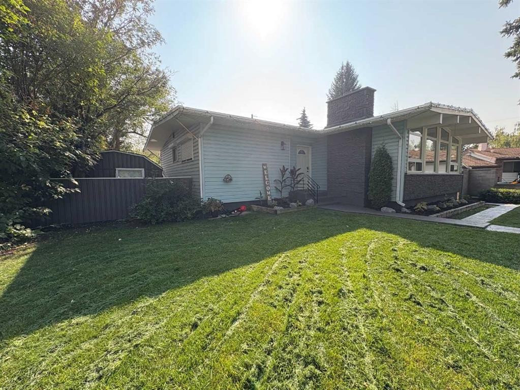 8043 Elbow Drive Sw, Calgary, AB - Outdoor