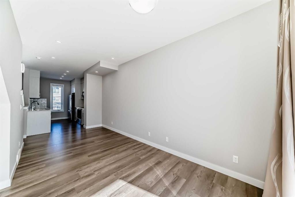 57 Skyview Ranch Avenue Ne, Calgary, AB - Indoor Photo Showing Other Room