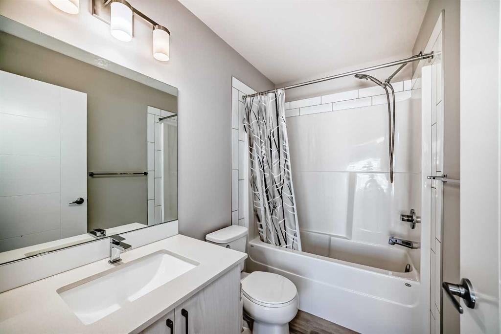 57 Skyview Ranch Avenue Ne, Calgary, AB - Indoor Photo Showing Bathroom