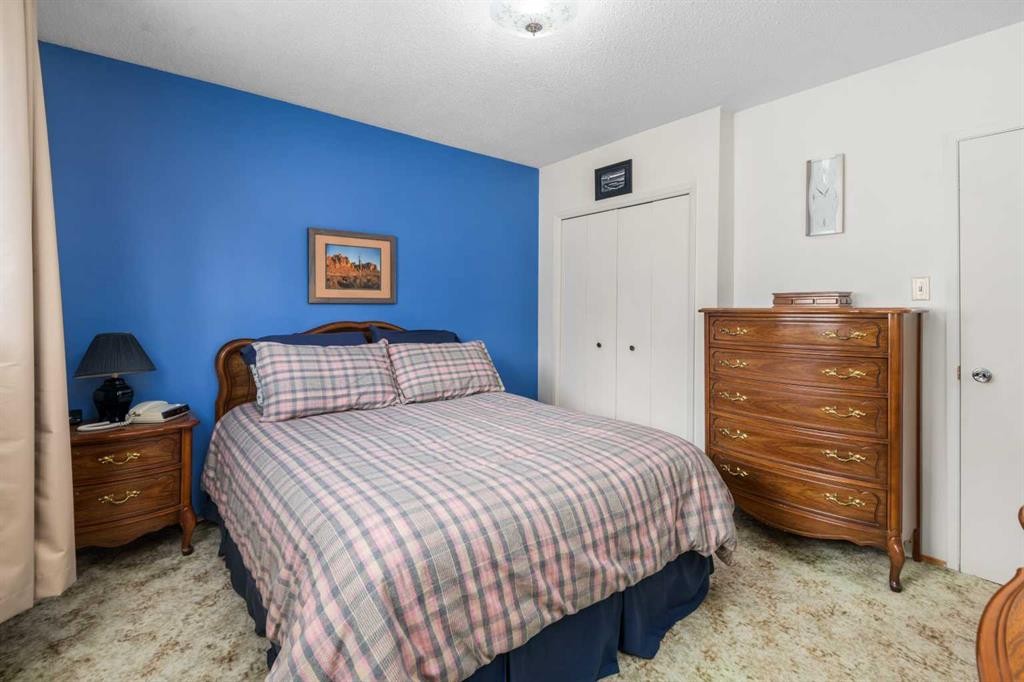 5039 Nemiskam Road Nw, Calgary, AB - Indoor Photo Showing Bedroom