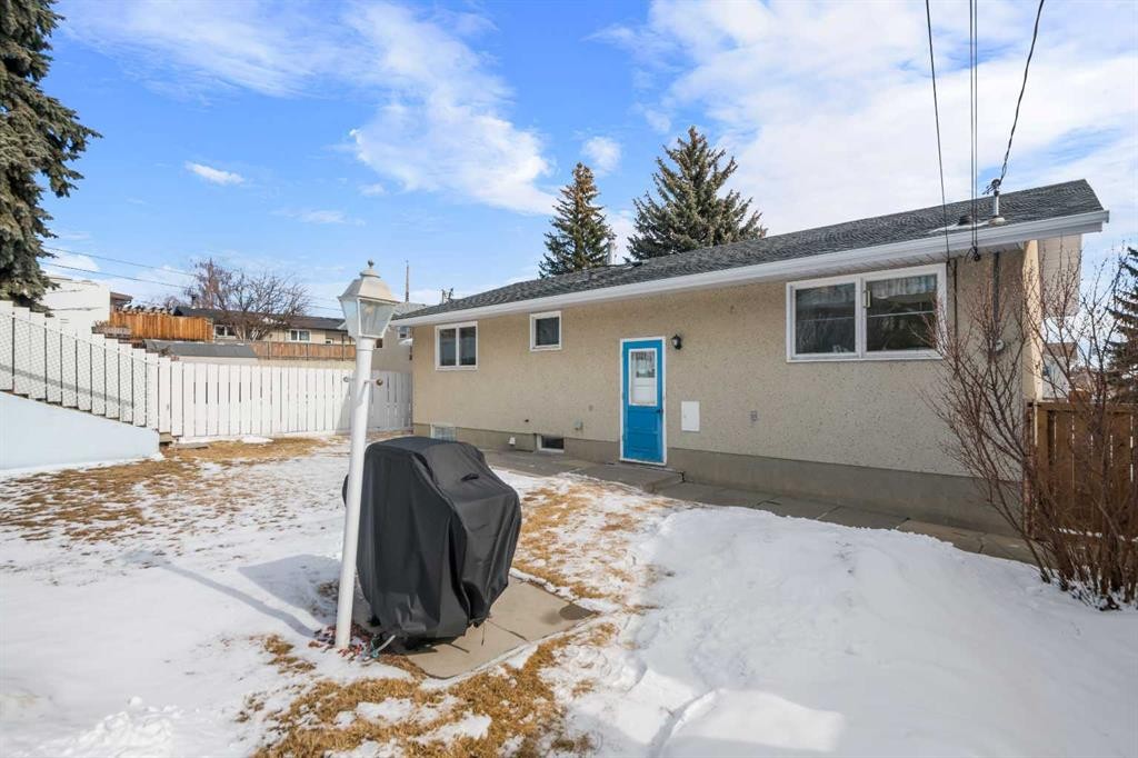 5039 Nemiskam Road Nw, Calgary, AB - Outdoor