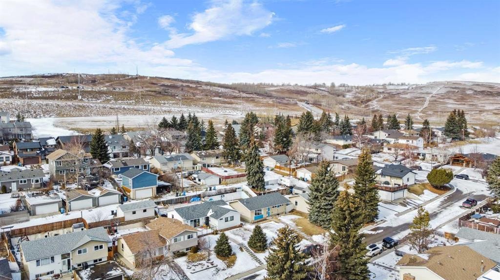 5039 Nemiskam Road Nw, Calgary, AB - Outdoor With View