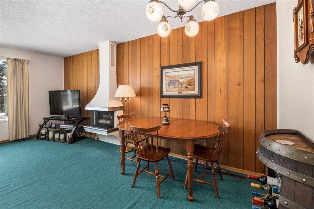 5039 Nemiskam Road Nw, Calgary, AB - Indoor Photo Showing Other Room