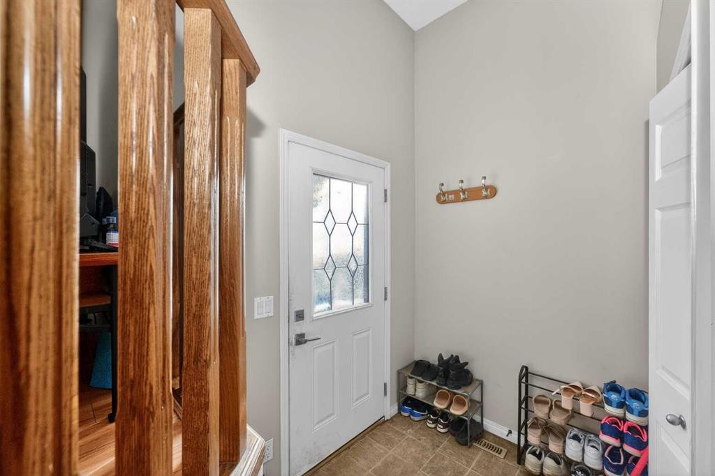 246 Saddlebrook Way Ne, Calgary, AB - Indoor Photo Showing Other Room