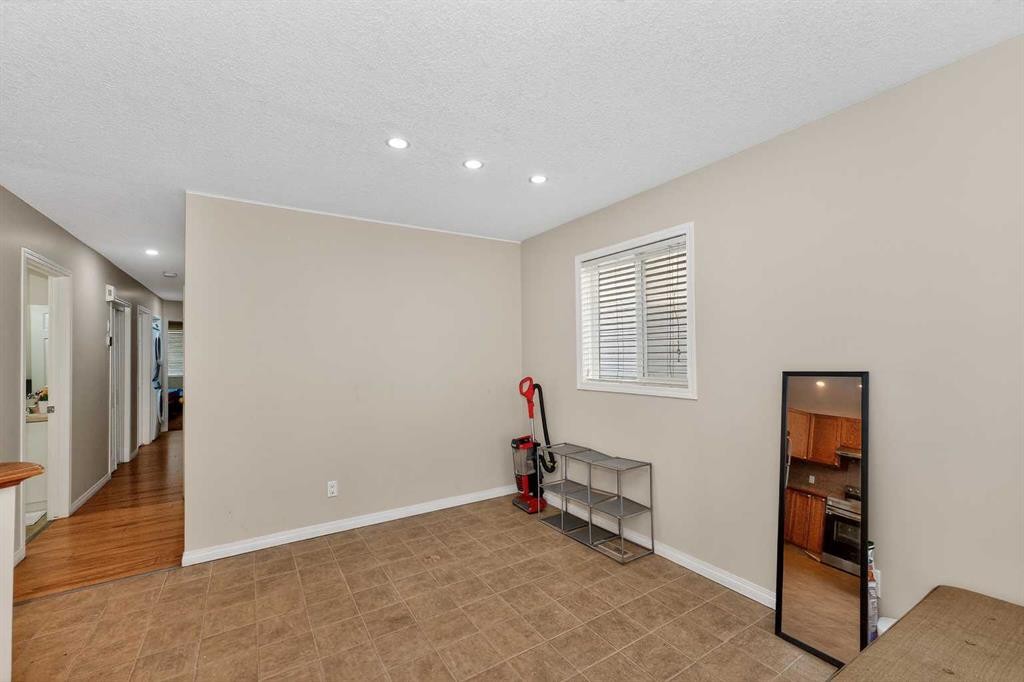 246 Saddlebrook Way Ne, Calgary, AB - Indoor