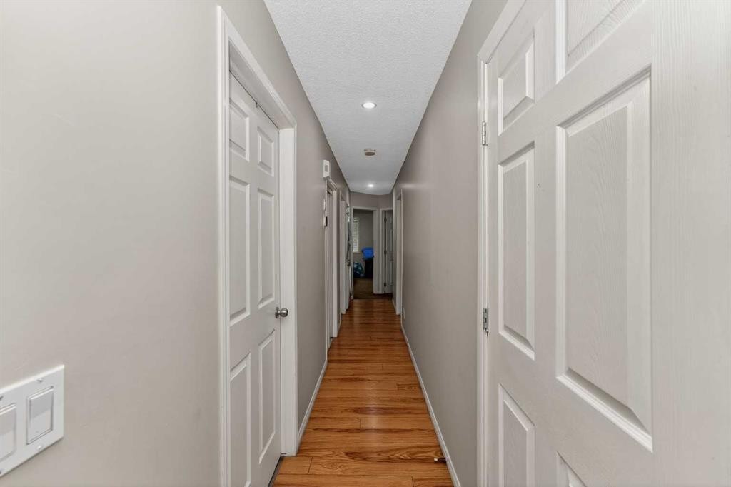 246 Saddlebrook Way Ne, Calgary, AB - Indoor Photo Showing Other Room