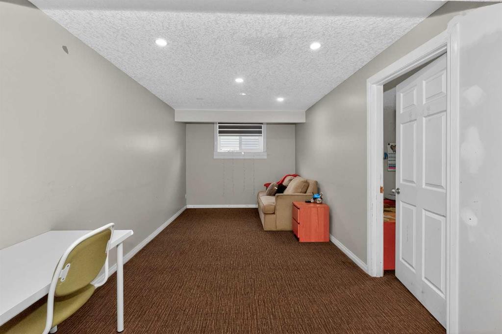 246 Saddlebrook Way Ne, Calgary, AB - Indoor