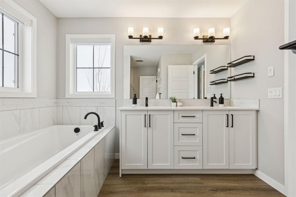 103 Saddlebred Link, Cochrane, AB - Indoor Photo Showing Bathroom