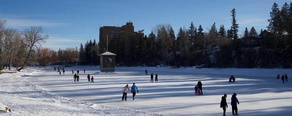 6428 33 Avenue Nw, Calgary, AB - Outdoor With View