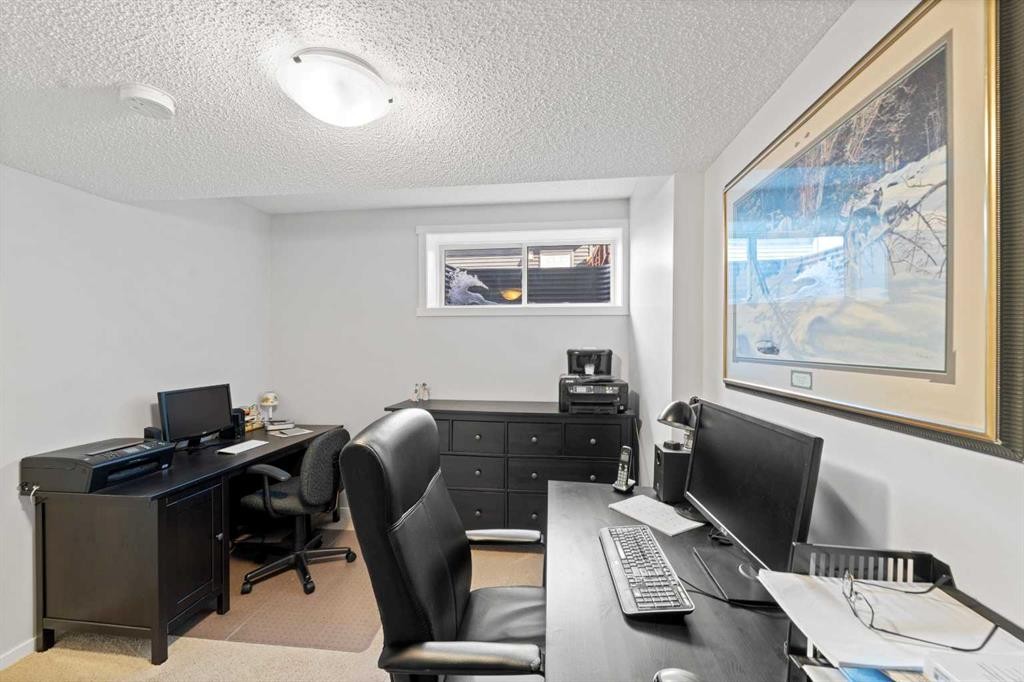 78 Livingston Gate Ne, Calgary, AB - Indoor Photo Showing Office