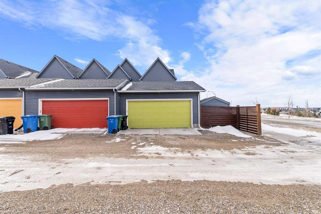 78 Livingston Gate Ne, Calgary, AB - Outdoor