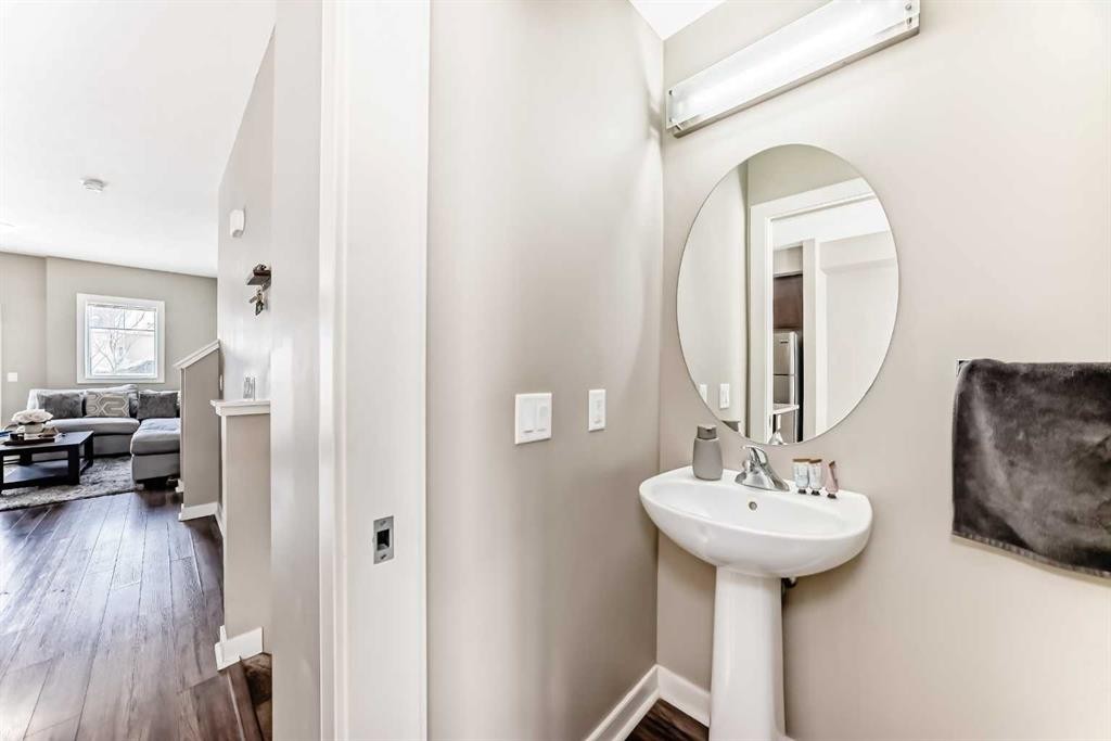 5 Redstone Circle Ne, Calgary, AB - Indoor Photo Showing Bathroom