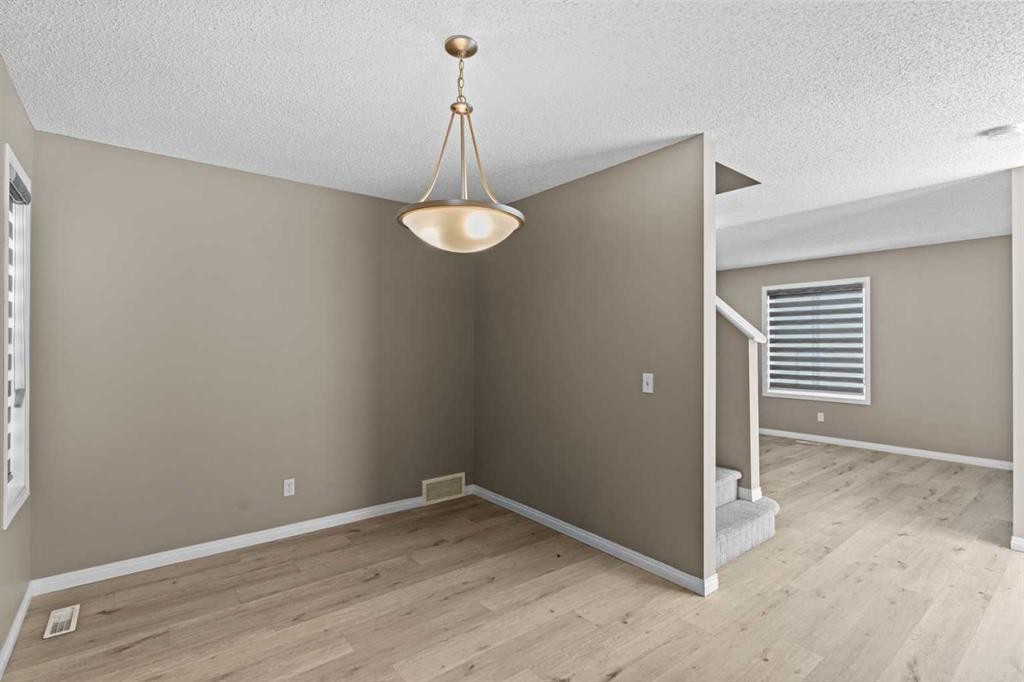 138 Saddlecrest Park Ne, Calgary, AB - Indoor Photo Showing Other Room
