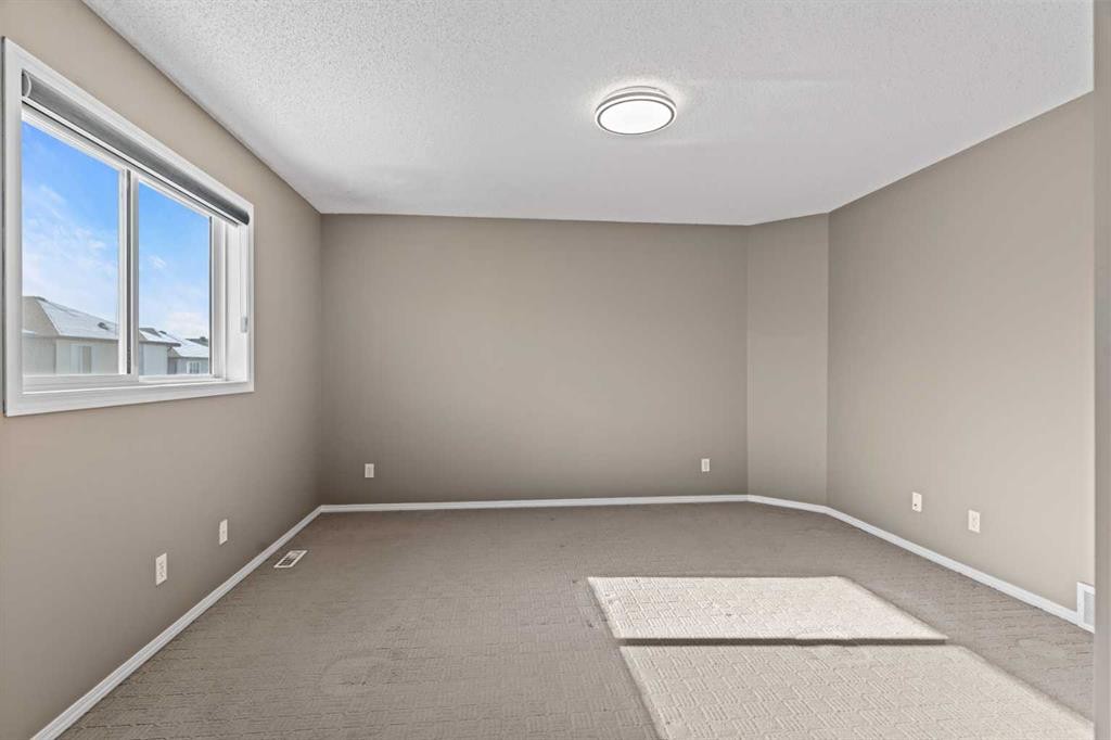 138 Saddlecrest Park Ne, Calgary, AB - Indoor Photo Showing Other Room