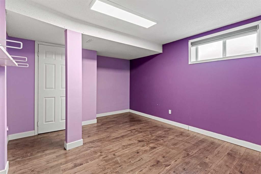 138 Saddlecrest Park Ne, Calgary, AB - Indoor Photo Showing Other Room