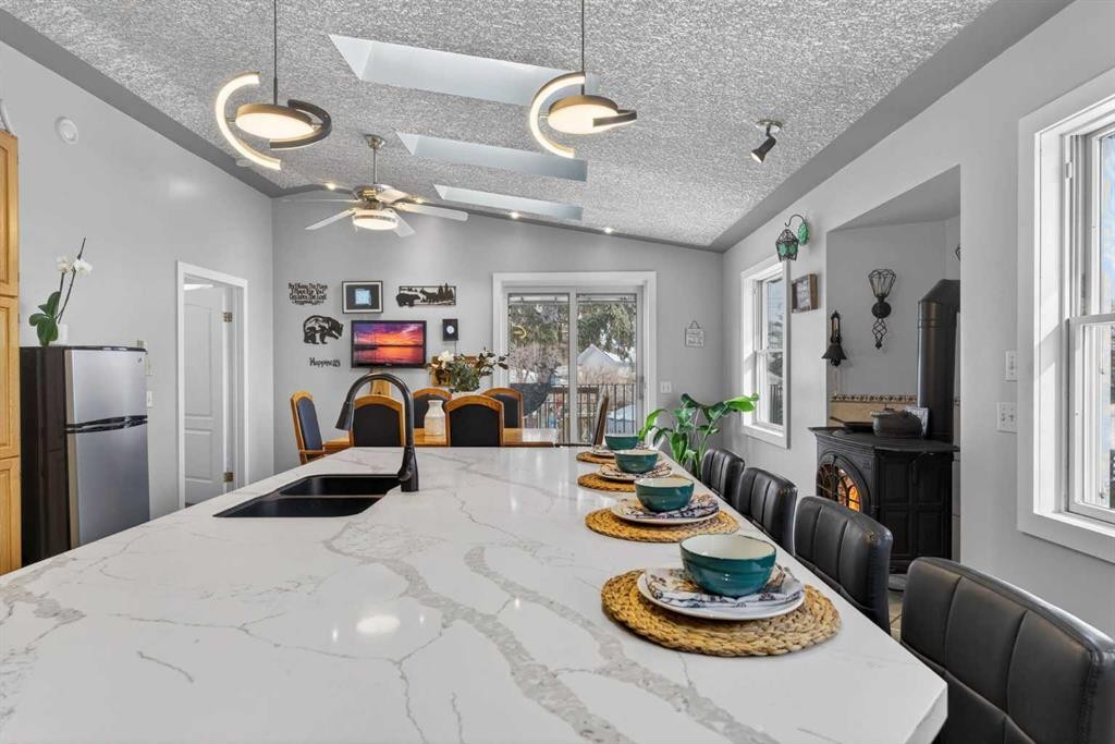 64 Foxwell Road Se, Calgary, AB - Indoor Photo Showing Dining Room