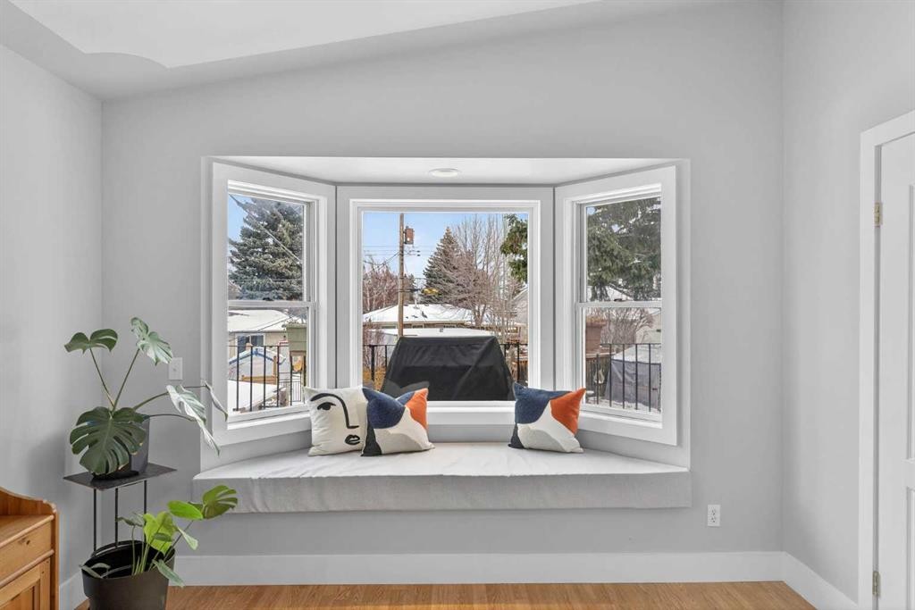 64 Foxwell Road Se, Calgary, AB - Indoor