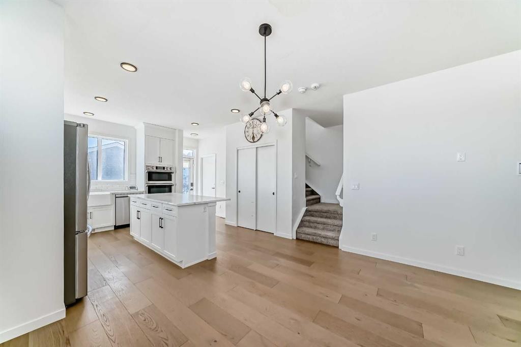 120 Seton Villas Se, Calgary, AB - Indoor Photo Showing Kitchen