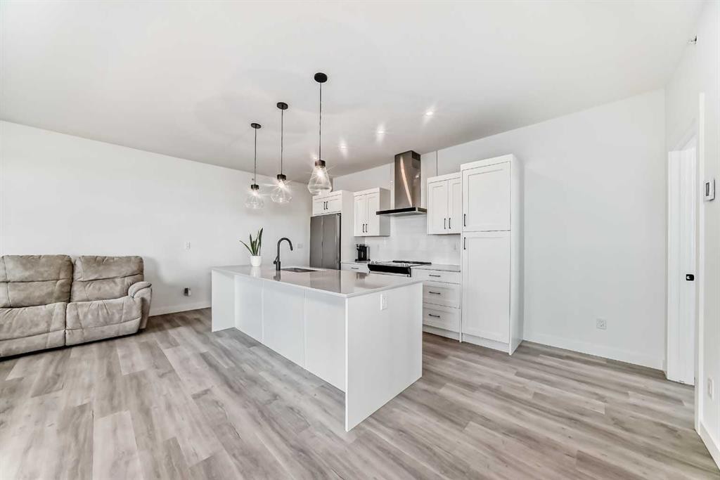 2416-200 Seton Circle Se, Calgary, AB - Indoor Photo Showing Kitchen