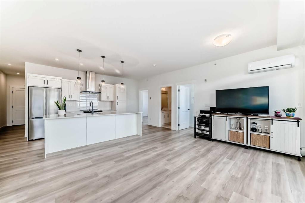 2416-200 Seton Circle Se, Calgary, AB - Indoor