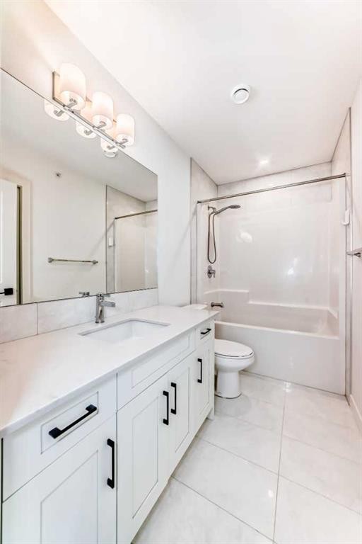 2416-200 Seton Circle Se, Calgary, AB - Indoor Photo Showing Bathroom