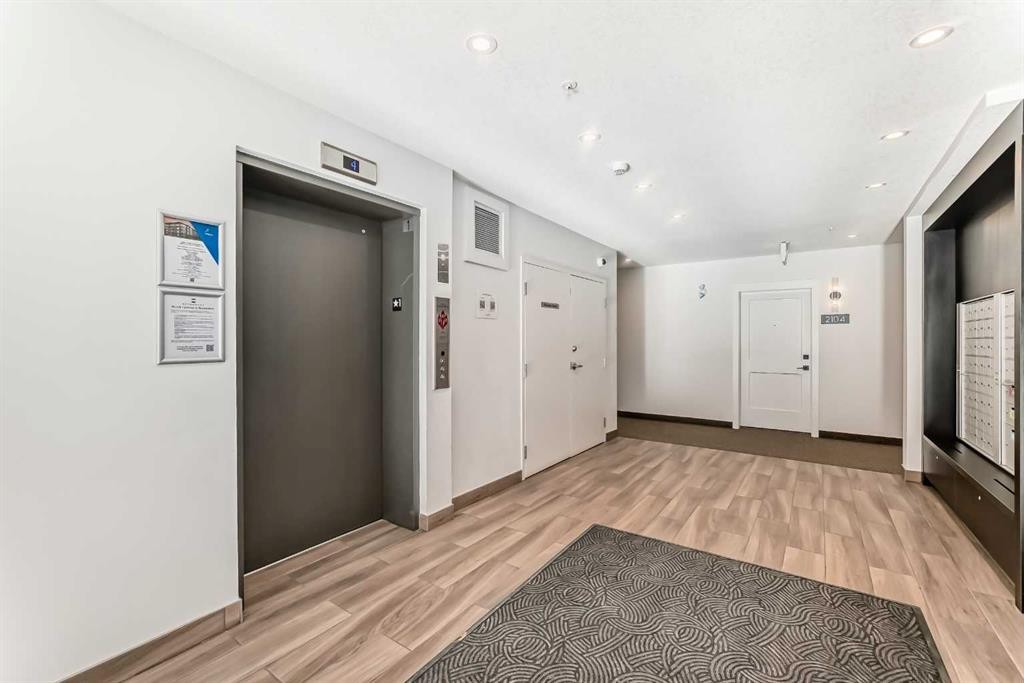 2416-200 Seton Circle Se, Calgary, AB - Indoor Photo Showing Other Room