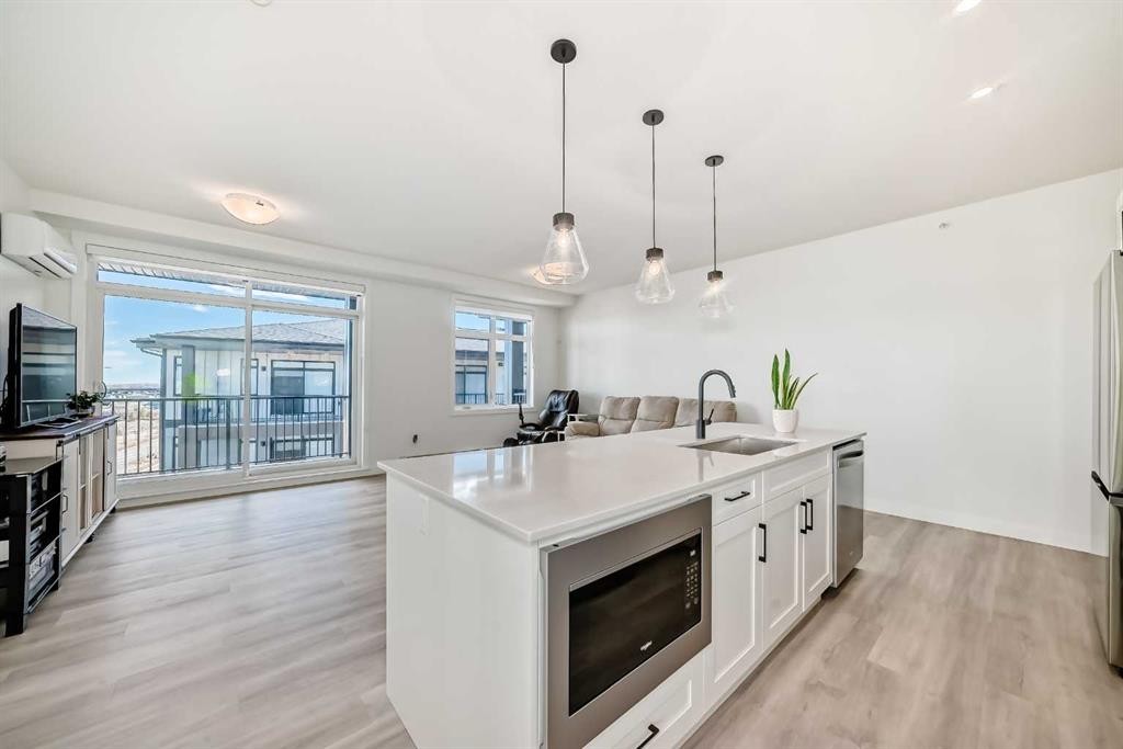 2416-200 Seton Circle Se, Calgary, AB - Indoor Photo Showing Kitchen With Upgraded Kitchen