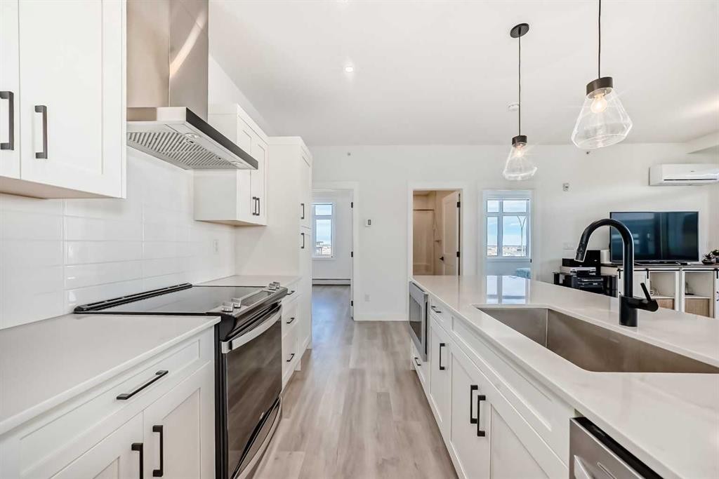 2416-200 Seton Circle Se, Calgary, AB - Indoor Photo Showing Kitchen With Upgraded Kitchen