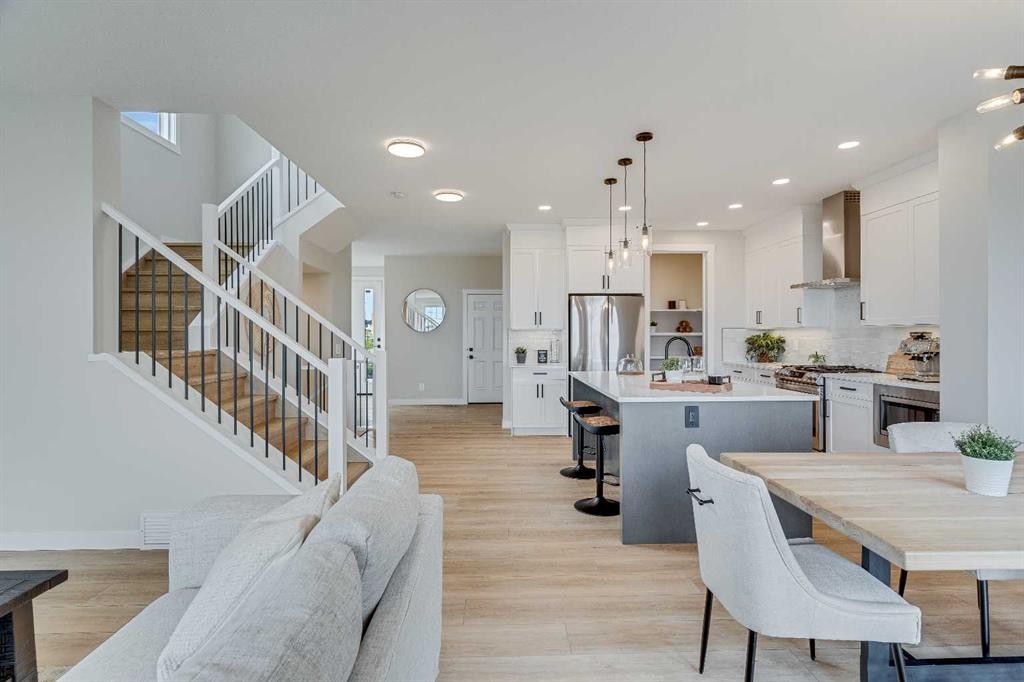 467 Kinniburgh Loop, Chestermere, AB - Indoor