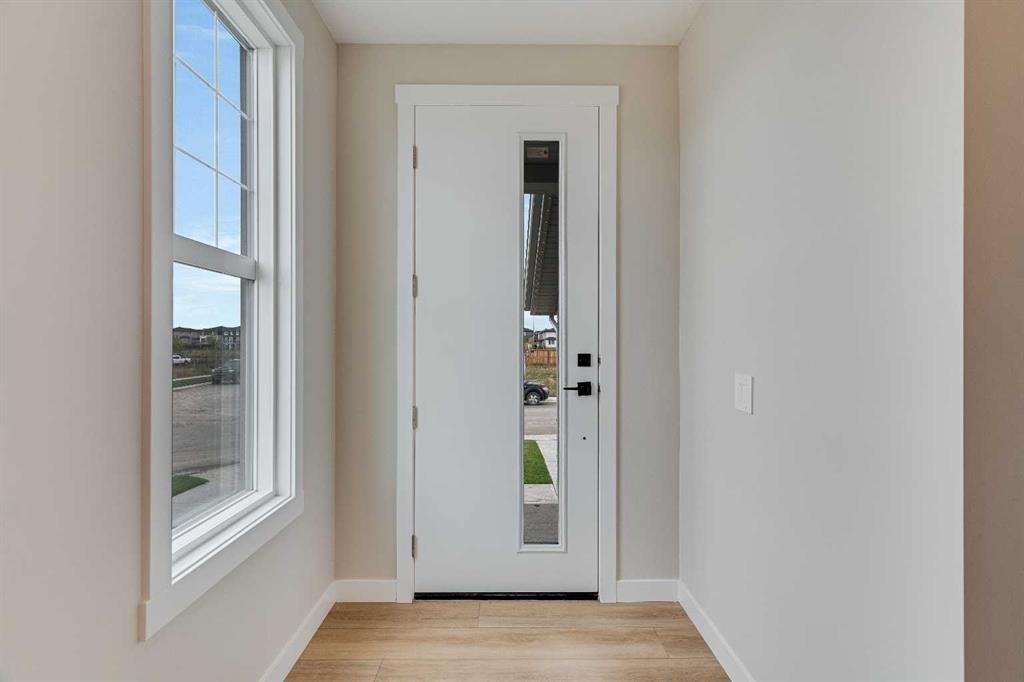 467 Kinniburgh Loop, Chestermere, AB - Indoor Photo Showing Other Room