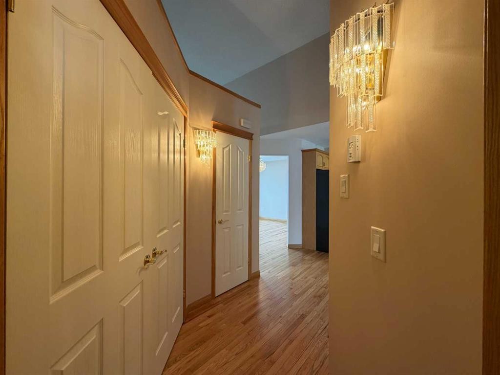 5111 Shannon Drive, Olds, AB - Indoor Photo Showing Other Room