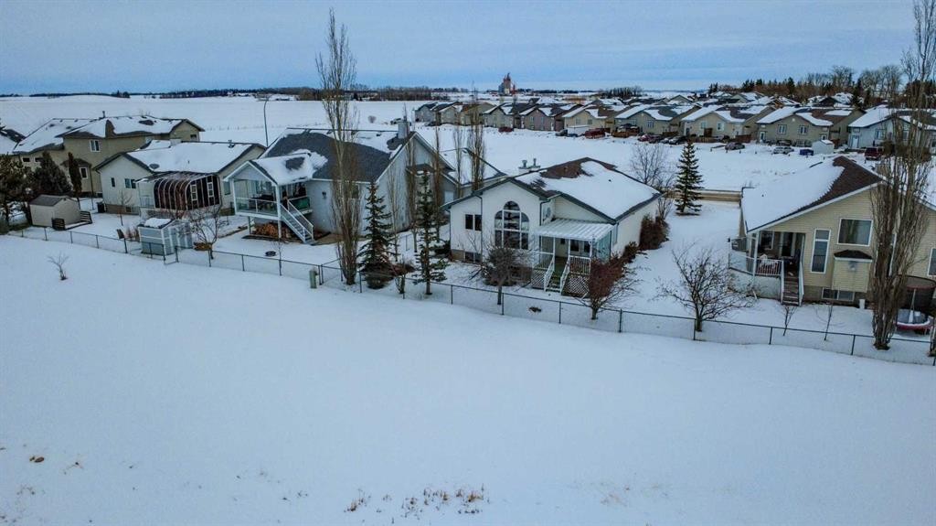 5111 Shannon Drive, Olds, AB - Outdoor