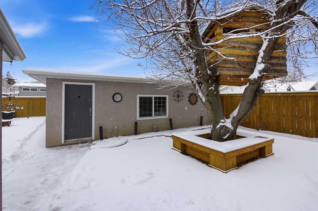 527 Athlone Road Se, Calgary, AB - Outdoor