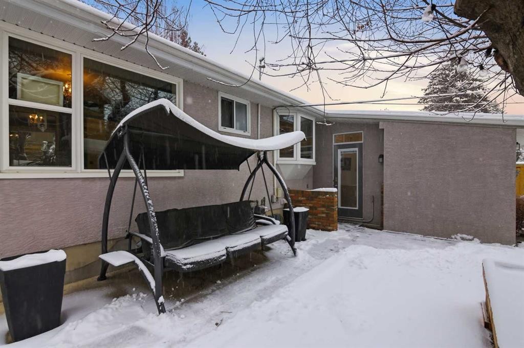 527 Athlone Road Se, Calgary, AB - Outdoor