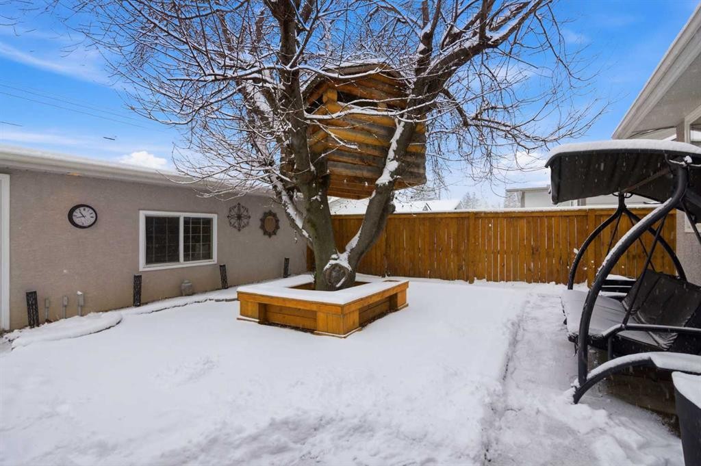 527 Athlone Road Se, Calgary, AB - Outdoor