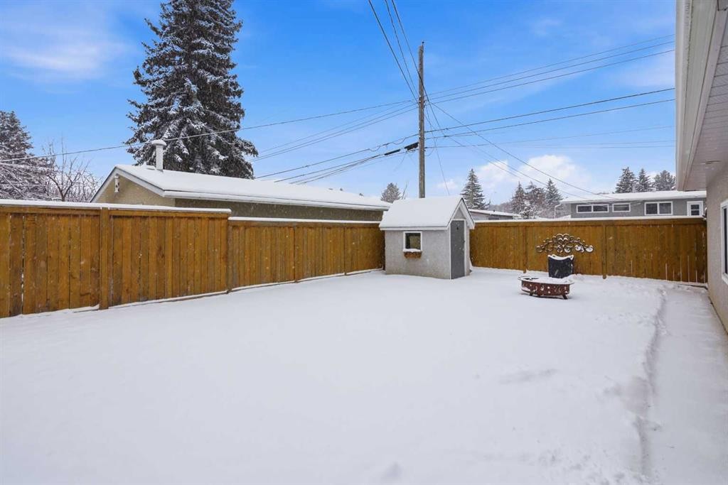527 Athlone Road Se, Calgary, AB - Outdoor