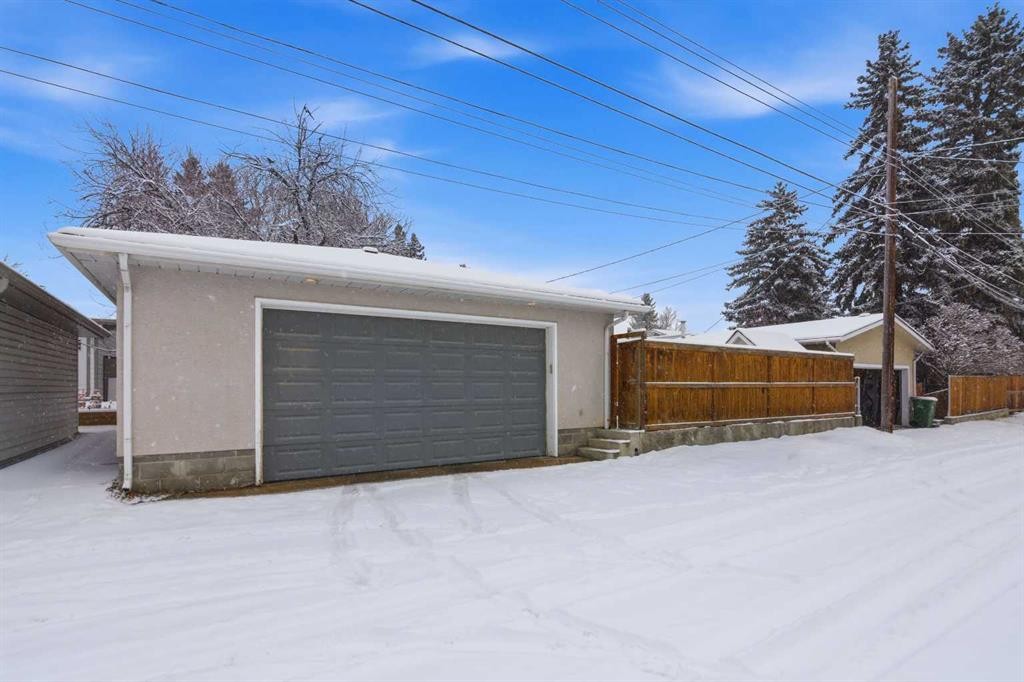 527 Athlone Road Se, Calgary, AB - Outdoor
