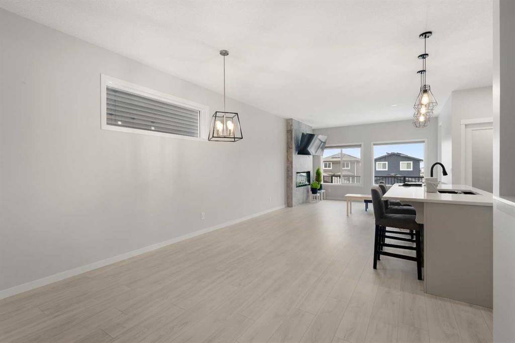 22 Edith Manor Nw, Calgary, AB - Indoor