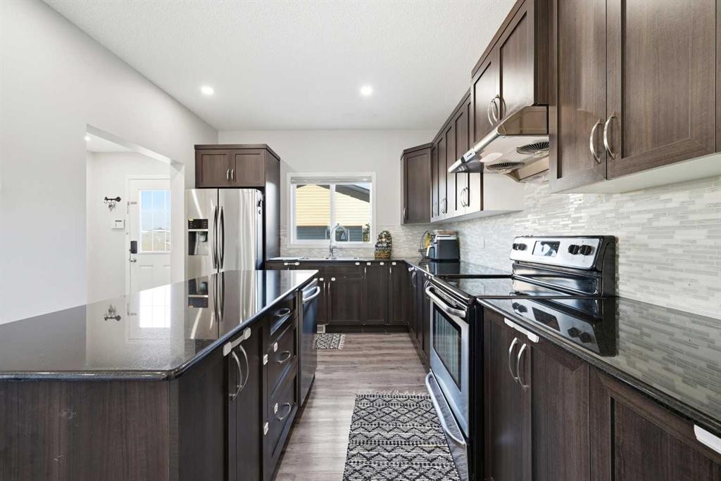 14 Skyview Point Road Ne, Calgary, AB - Indoor Photo Showing Kitchen With Stainless Steel Kitchen With Upgraded Kitchen
