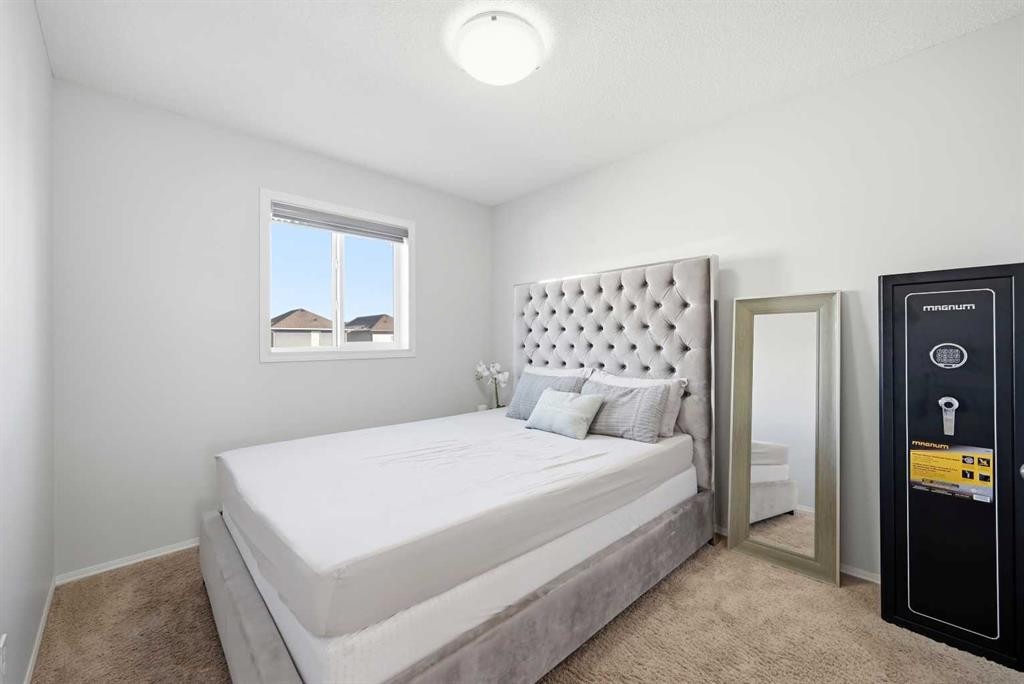 14 Skyview Point Road Ne, Calgary, AB - Indoor Photo Showing Bedroom