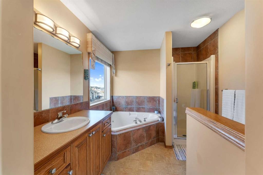 214 Saddlemont Boulevard Ne, Calgary, AB - Indoor Photo Showing Bathroom
