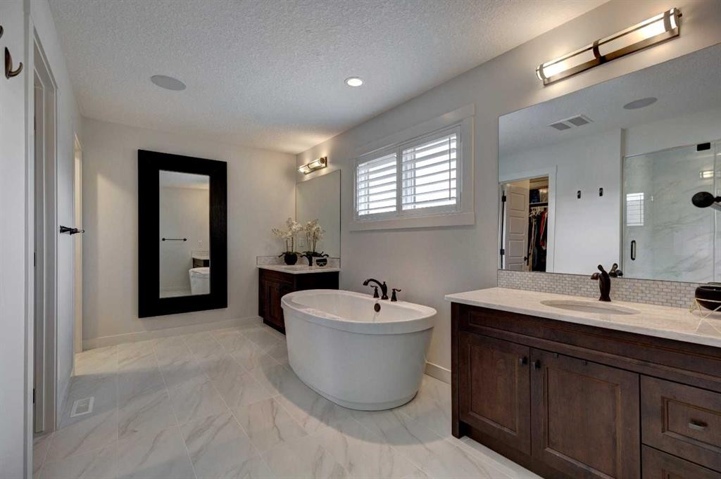 19 Cranbrook Crescent Se, Calgary, AB